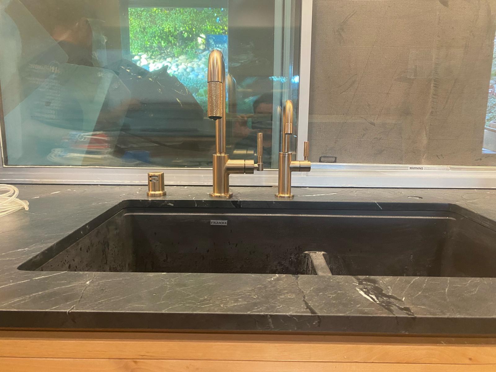 Modern shower remodel by SoCal Emergency Plumbing Brea